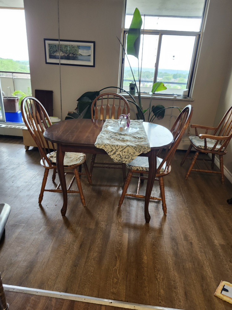 Dining Table with 4 Chairs - Wood - photo 2