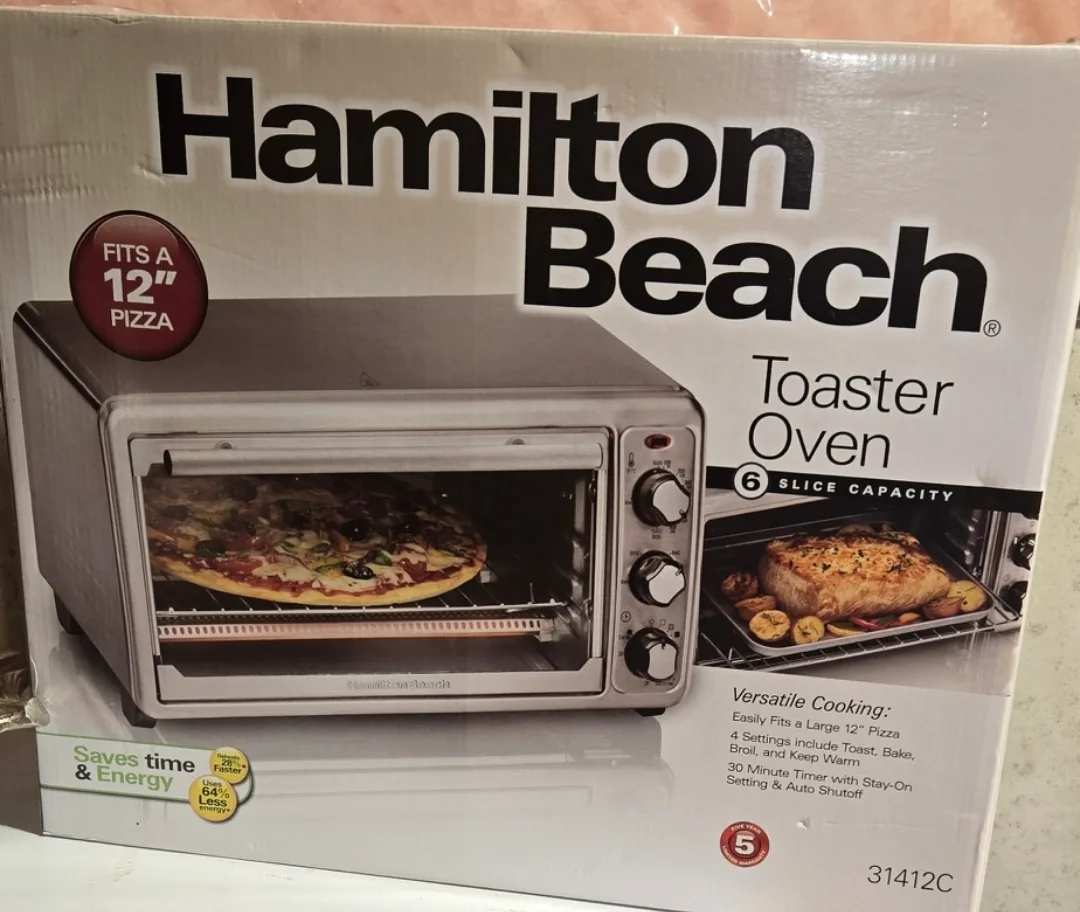 Hamilton Beach Toaster Oven - 6 Slice Capacity thumbnail