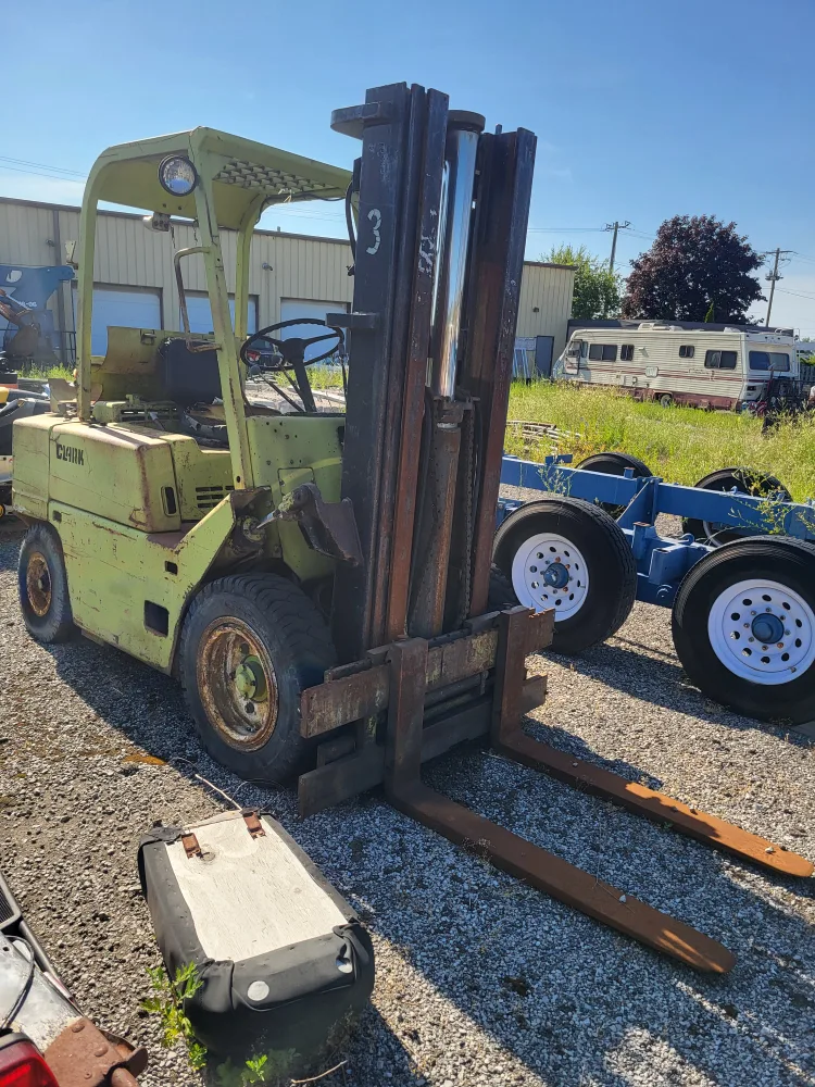 Clark Forklift - Used Condition image indicator(3)