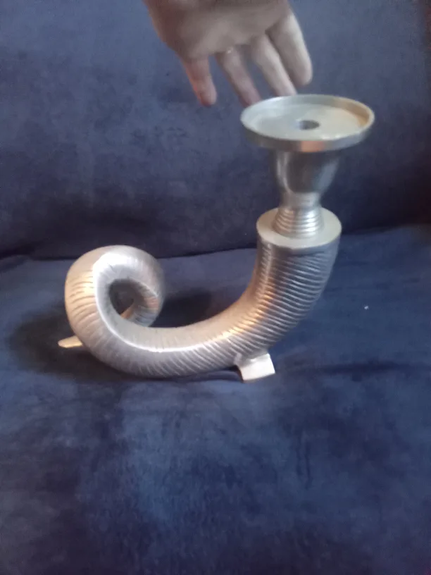 Silver Metal Candlestick Holder image indicator(2)