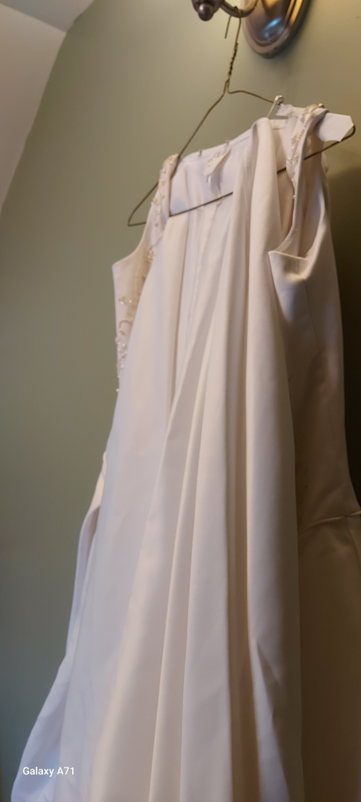 Wedding Dress - White - photo 2