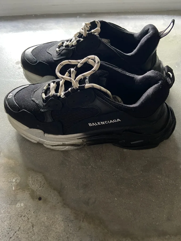 Balenciaga Triple S Sneakers - Size 42 image indicator(2)