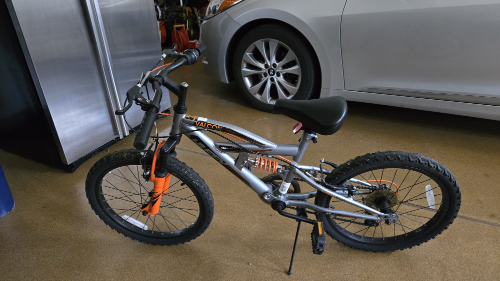 Huffy Valcon 20-inch Kids' Bike - Silver/Orange