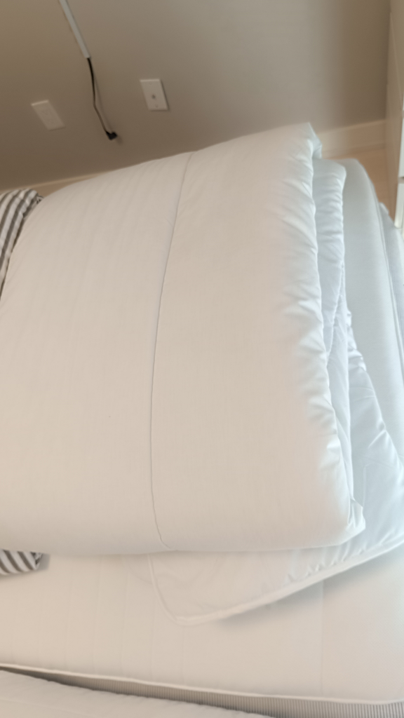 Down duvet White for him summer and winter
