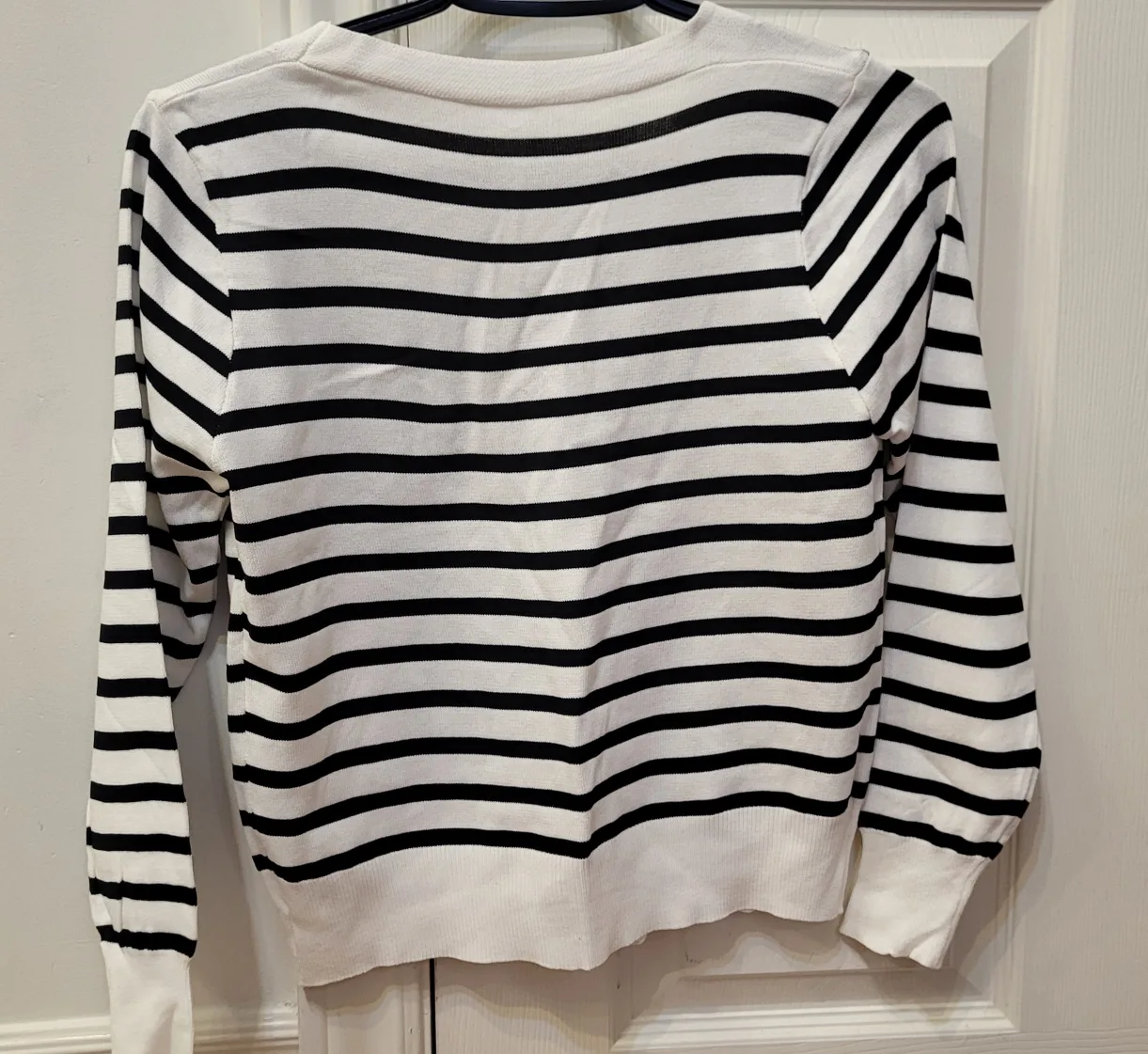 Striped Cardigan - Black and White image indicator(4)
