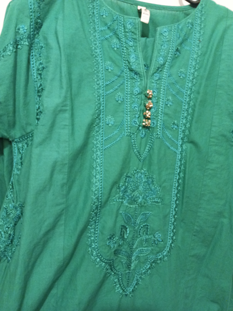 Green Embroidered Kurti with Pants ethnic brand - photo 2