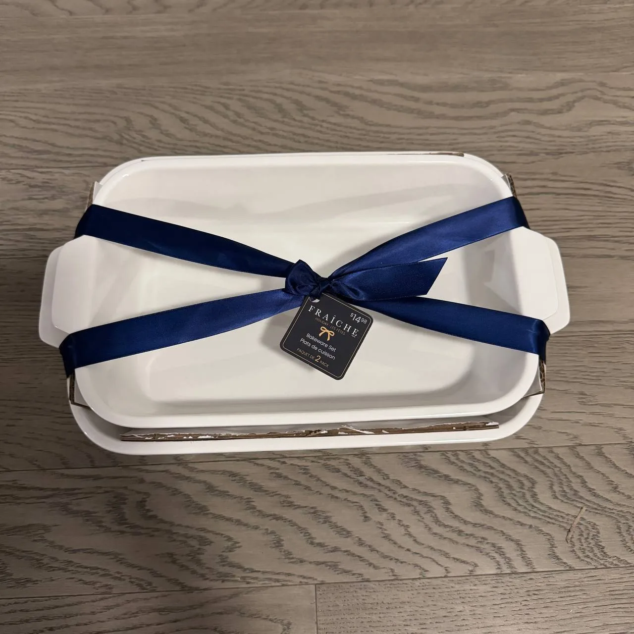 2 FRAÎCHE Holiday Large Mixing Bowls image indicator(3)