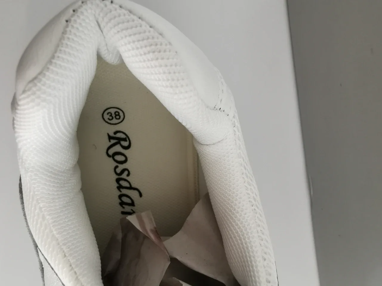 Rosdan Fashion Sport White Sneakers - Size 7.5 image indicator(4)