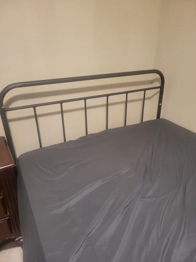 Double/Full size Metal Bed Frame no boxpring needed thumbnail