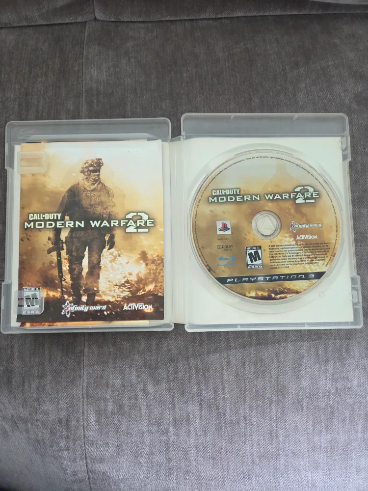Call of Duty PS3 Games Bundle image indicator(2)