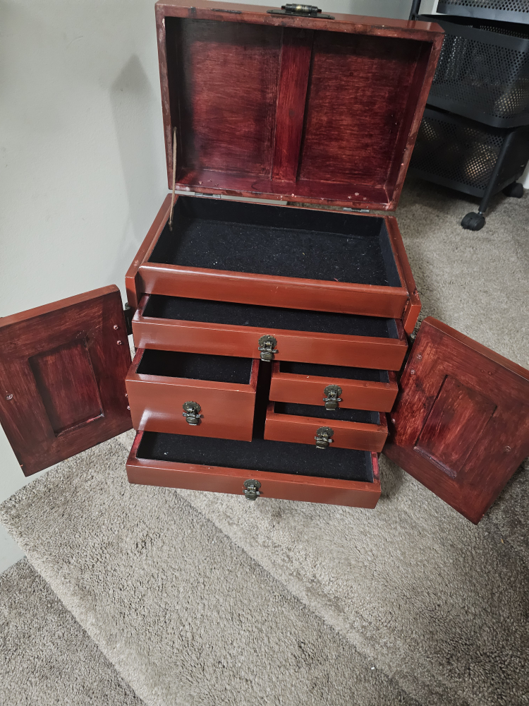 Wooden Jewelry Box (used like new) - photo 2