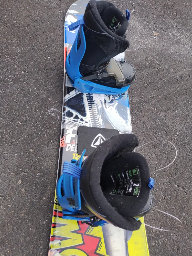 K2 Mini Turbo Snowboard Boots - Size 2 Mens image indicator(2)