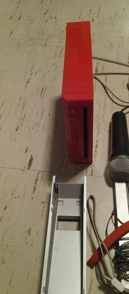 Nintendo Wii Bundle - Red Edition - photo 2