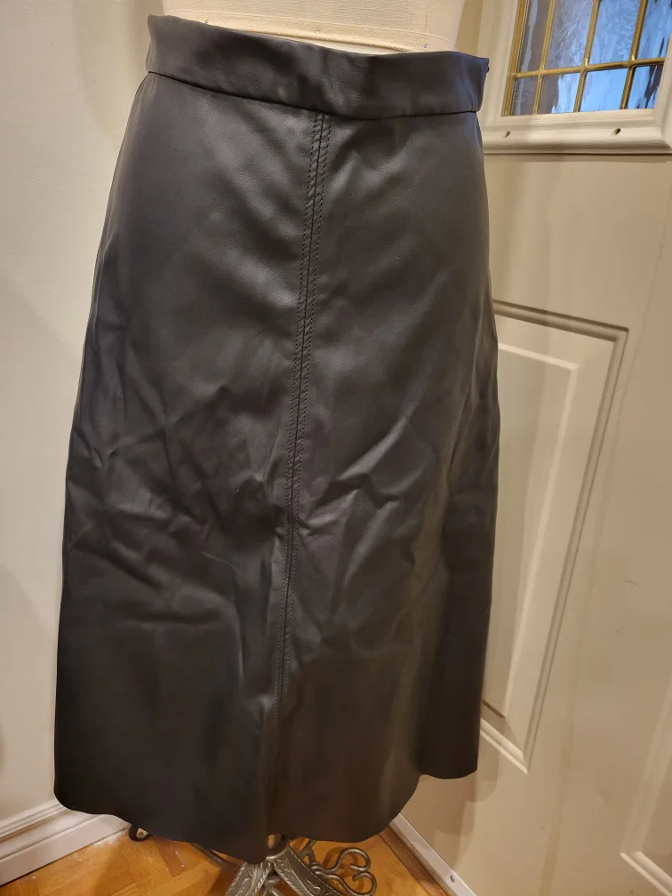 Women's size 8 H&M thumbnail