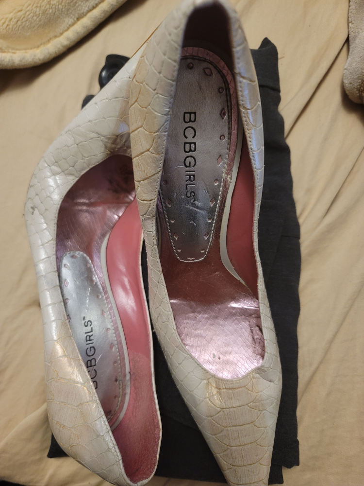 BCBGirls Heels - Size 8 - photo 4