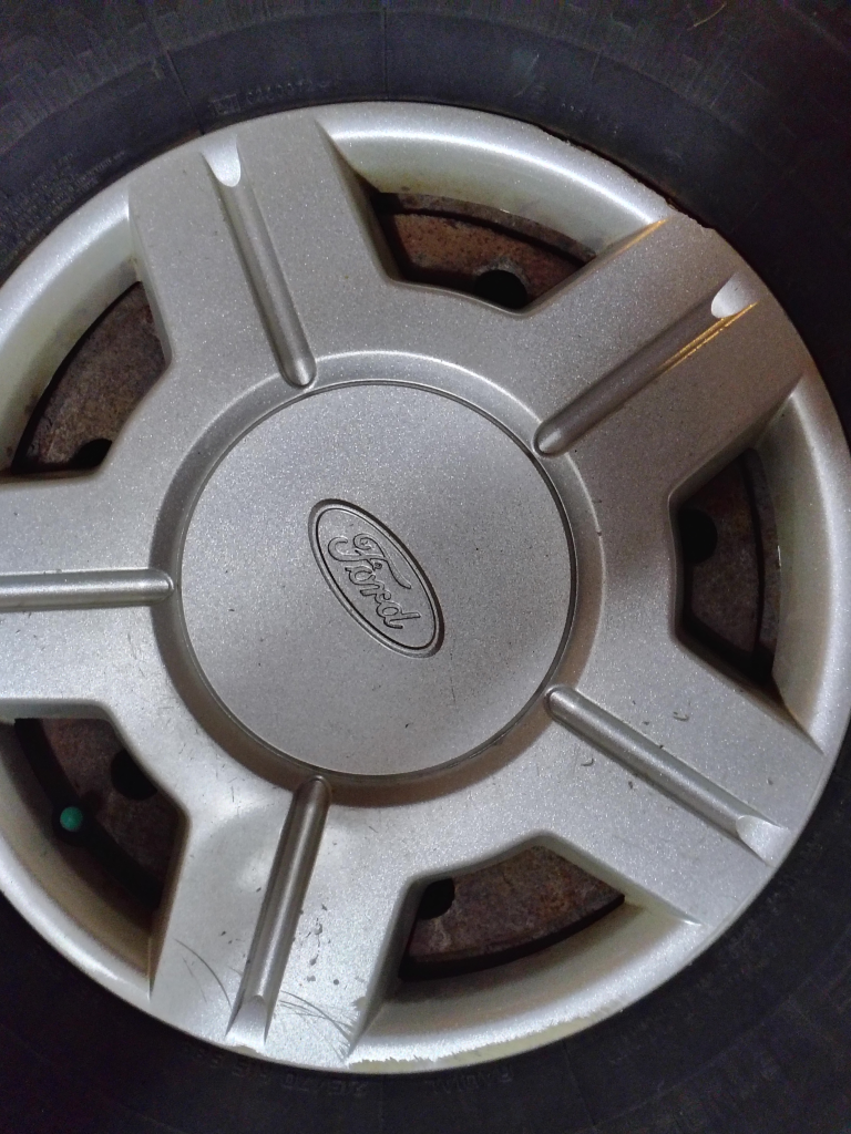 Ford Tire with Rim 215/70R15 - photo 4