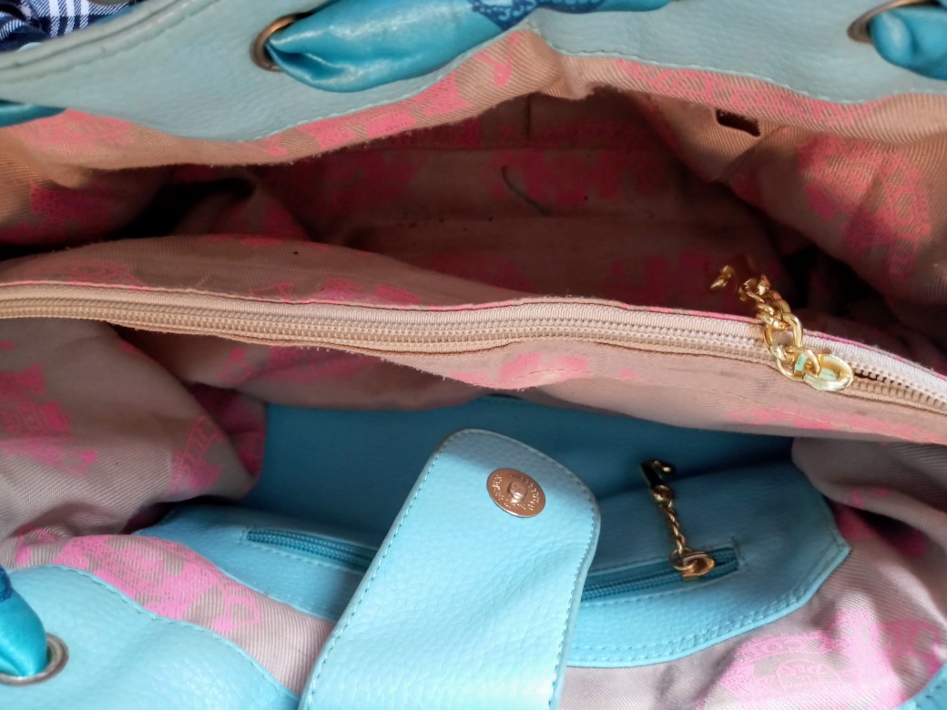 Juicy Couture Velour Bucket Bag - photo 5