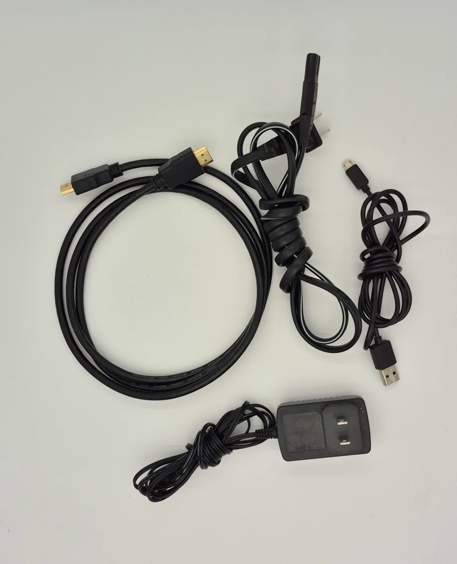 Mini Projector with Roku Streaming device image indicator(6)