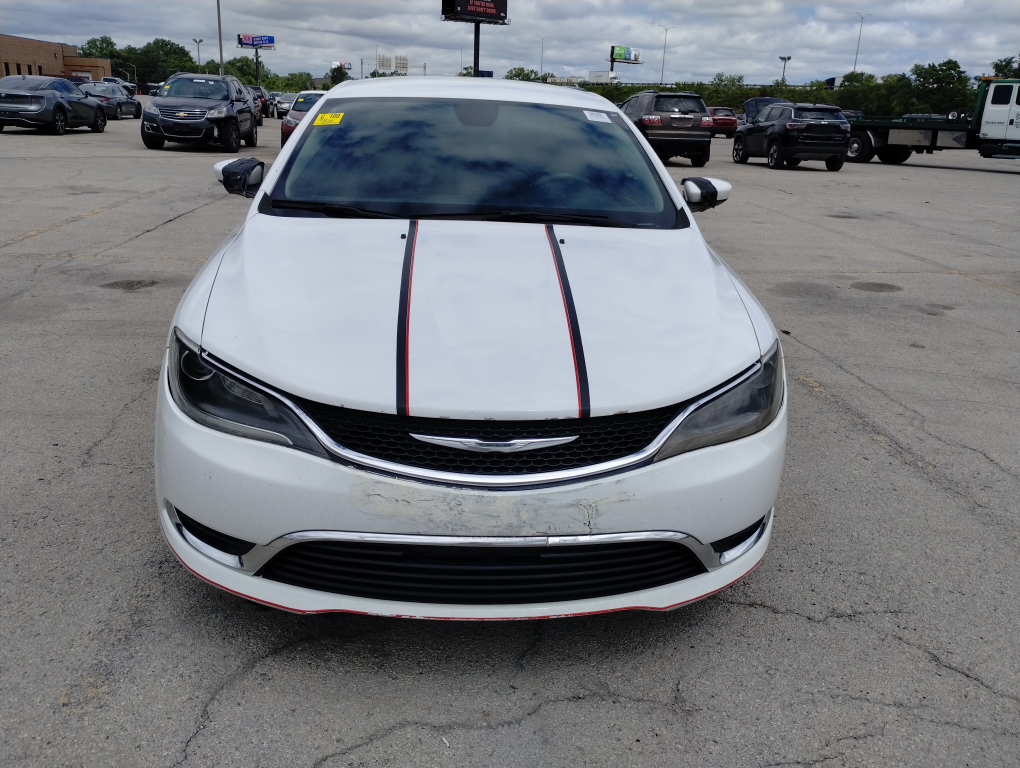 2015 Chrysler 200 - photo 5