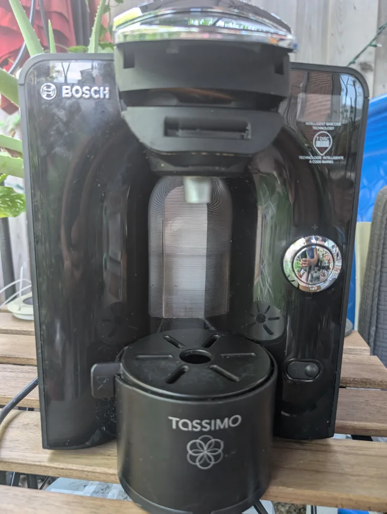 Bosch Tassimo coffee machine good condition image indicator(9)