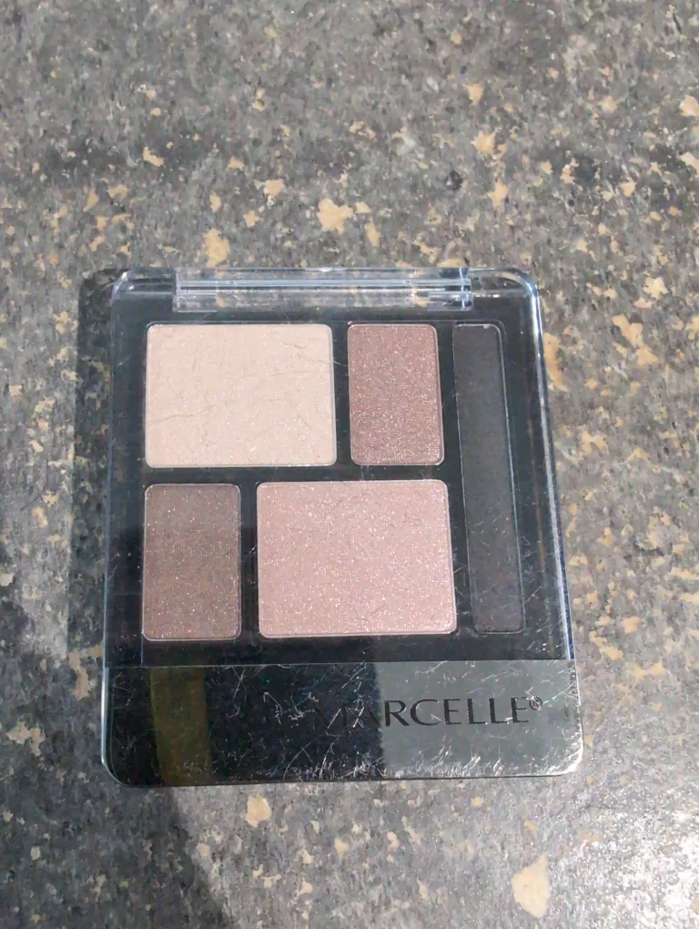 Marcelle Eyeshadow Palette thumbnail