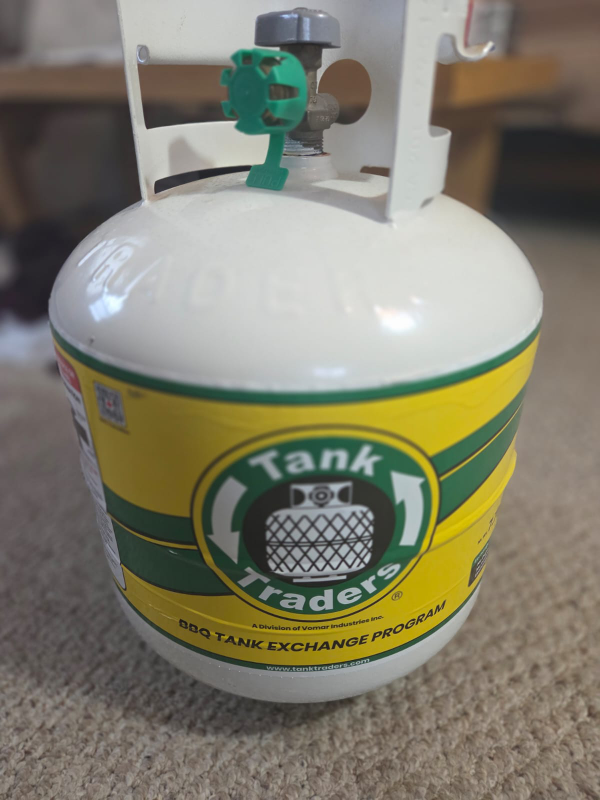 Brand new Full sealed Tank Traders Propane Tank