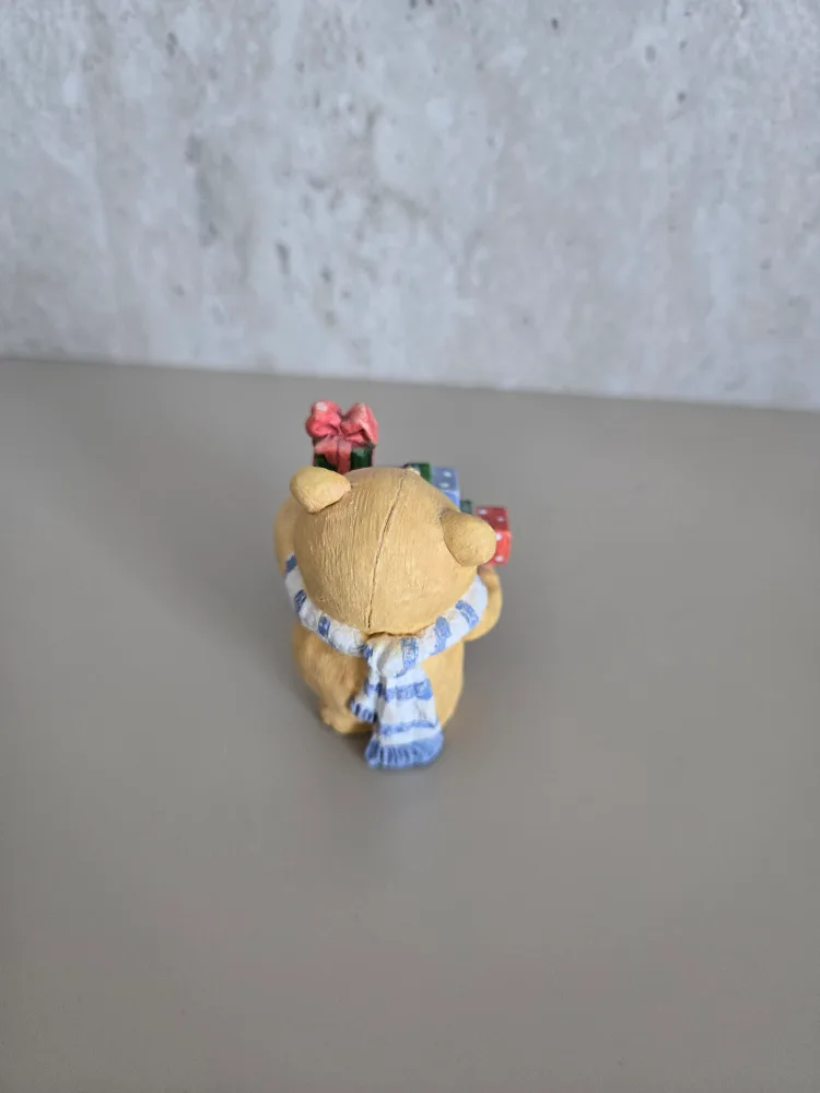 Andrew Brownsword Figurine - Bear with Gifts image indicator(2)