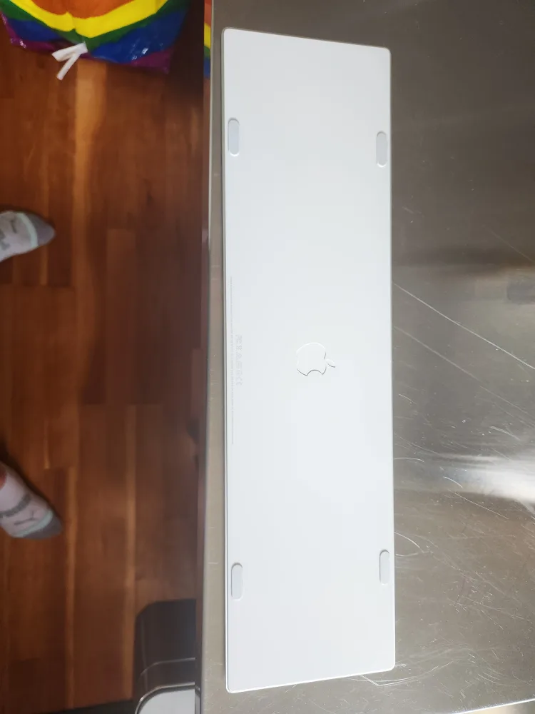 Apple Magic Keyboard with Numeric Keypad image indicator(3)