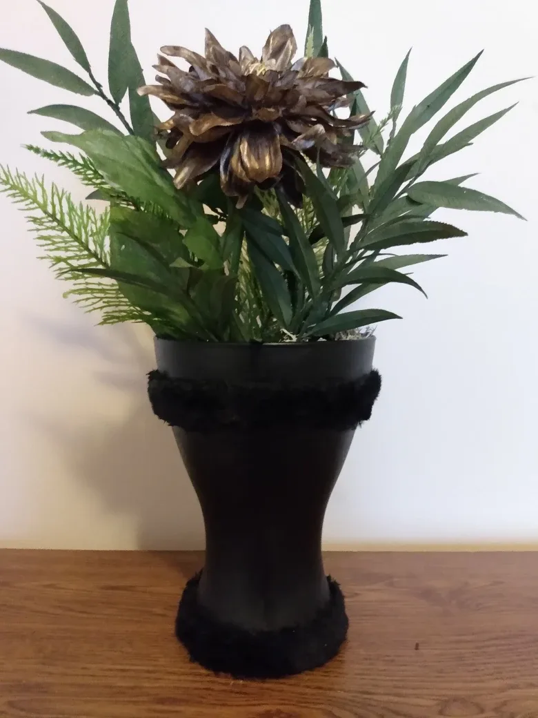 Beautiful Black Vase with Faux Floral Arrangement thumbnail