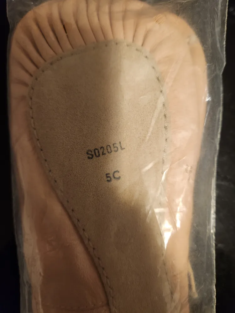 SIZE 5C Bloch Womens Dansoft Full Sole Leather Ballet Slippers image indicator(5)
