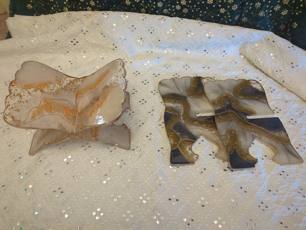 Resin Book Stand two different colors