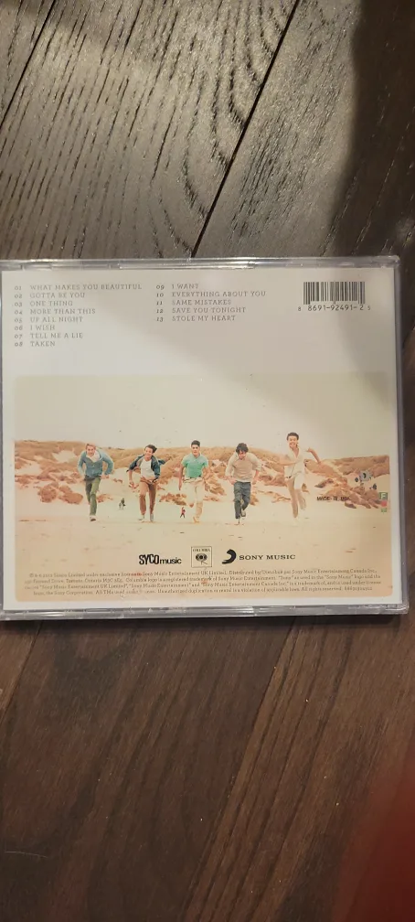 One Direction - Up All Night CD image indicator(2)