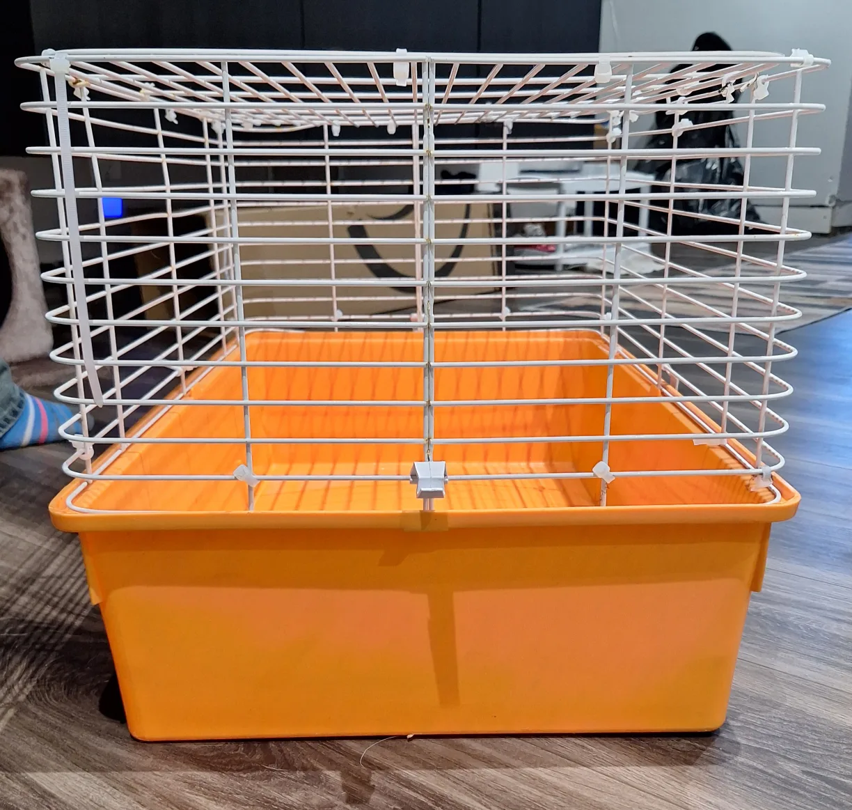 Orange & White Small Animal Cage image indicator(3)