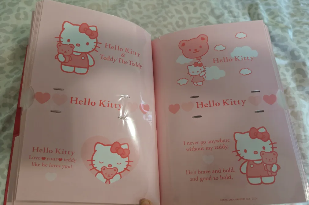 Hello Kitty Photo Album 💖🧡 image indicator(5)