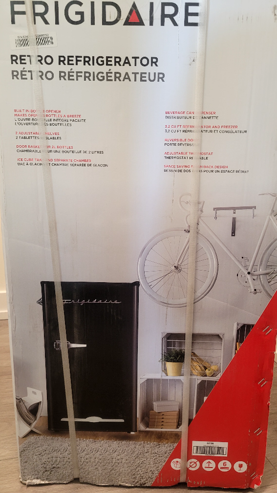 New Frigidaire Retro 3.2 Cu Ft Refrigerator - photo 3