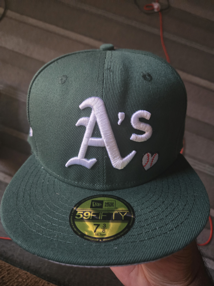 New Era Oakland Athletics 59FIFTY Hat - Size 7 3/8