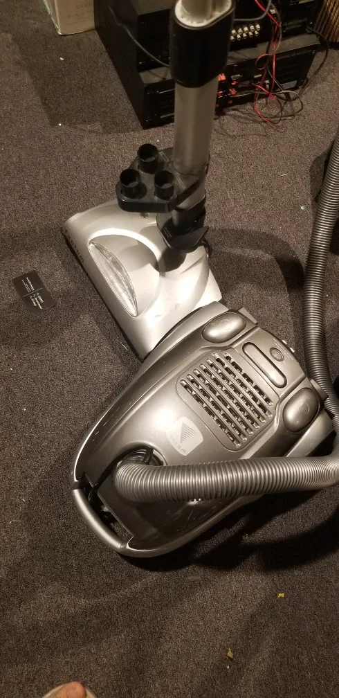 Fantom Vacuum Cleaner - Silver image indicator(7)