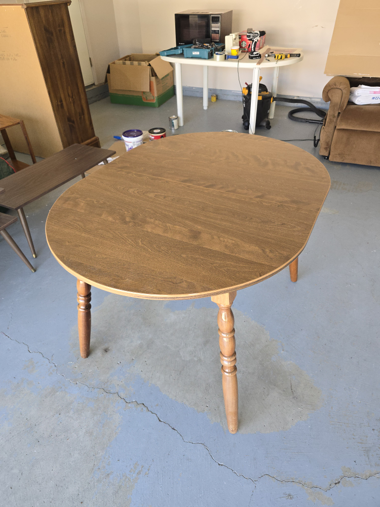 Extendable Oval Kitchen Dining Table