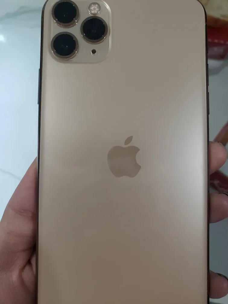 Apple iPhone 11 Pro Gold image indicator(5)