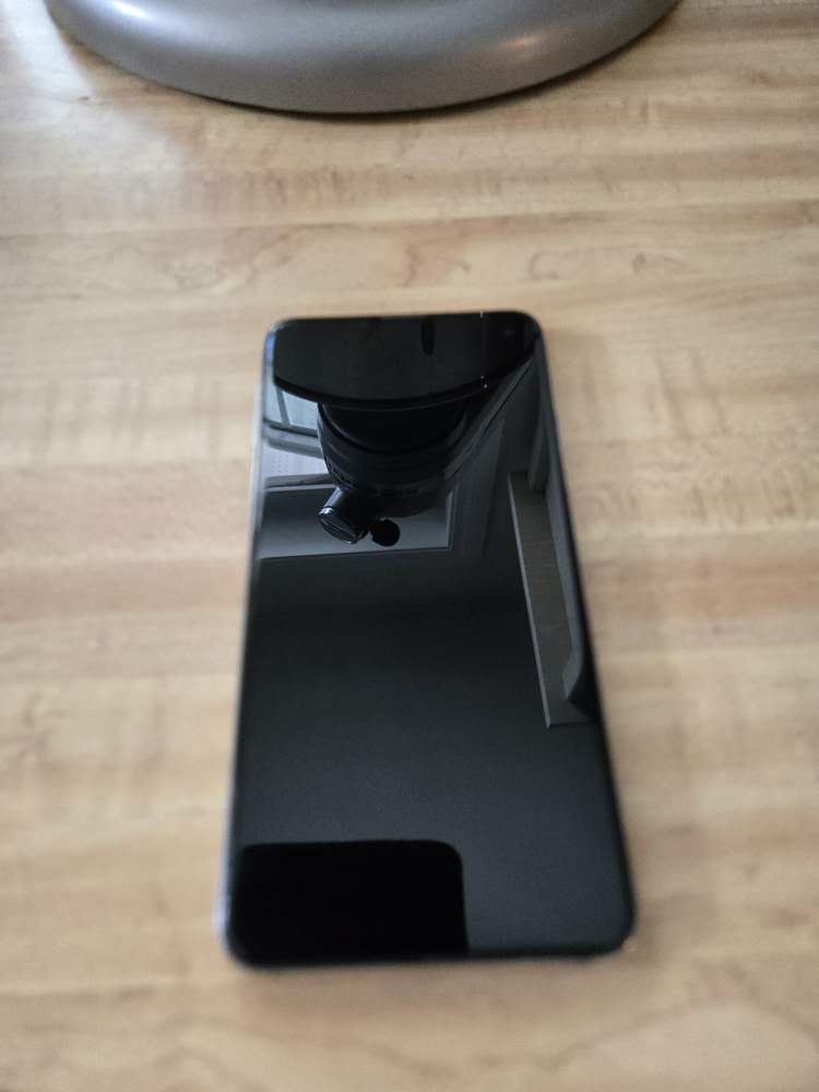 Samsung Galaxy S10e with Case - photo 2