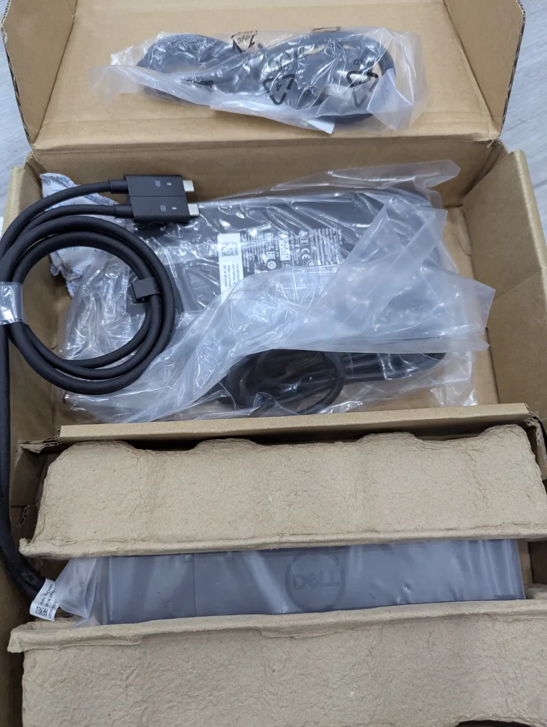 Dell Performance Dock WD19DC - Like New image indicator(3)