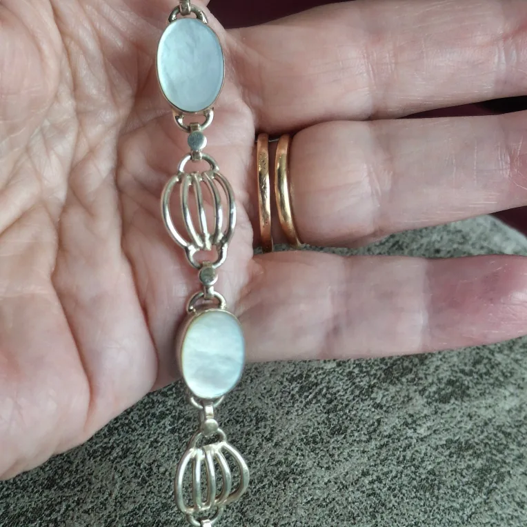 Sterling silver and mother of pearl bracelet image indicator(4)