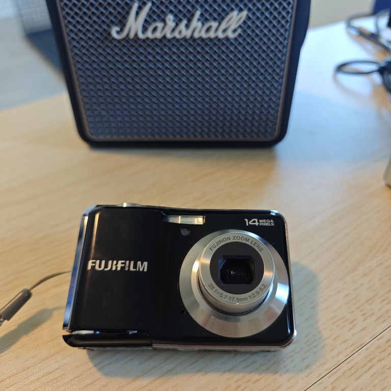 Fujifilm Camera - 14 Mega Pixels