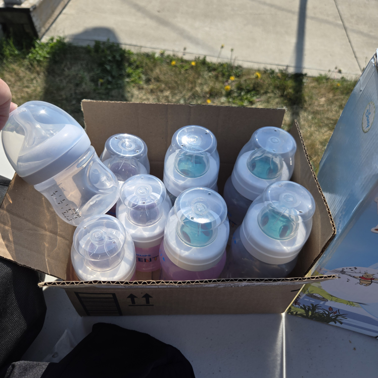 baby bottles - photo 2