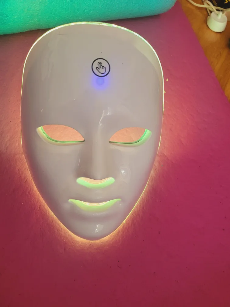 LED Facial Therapy Mask and Nutri blender image indicator(3)