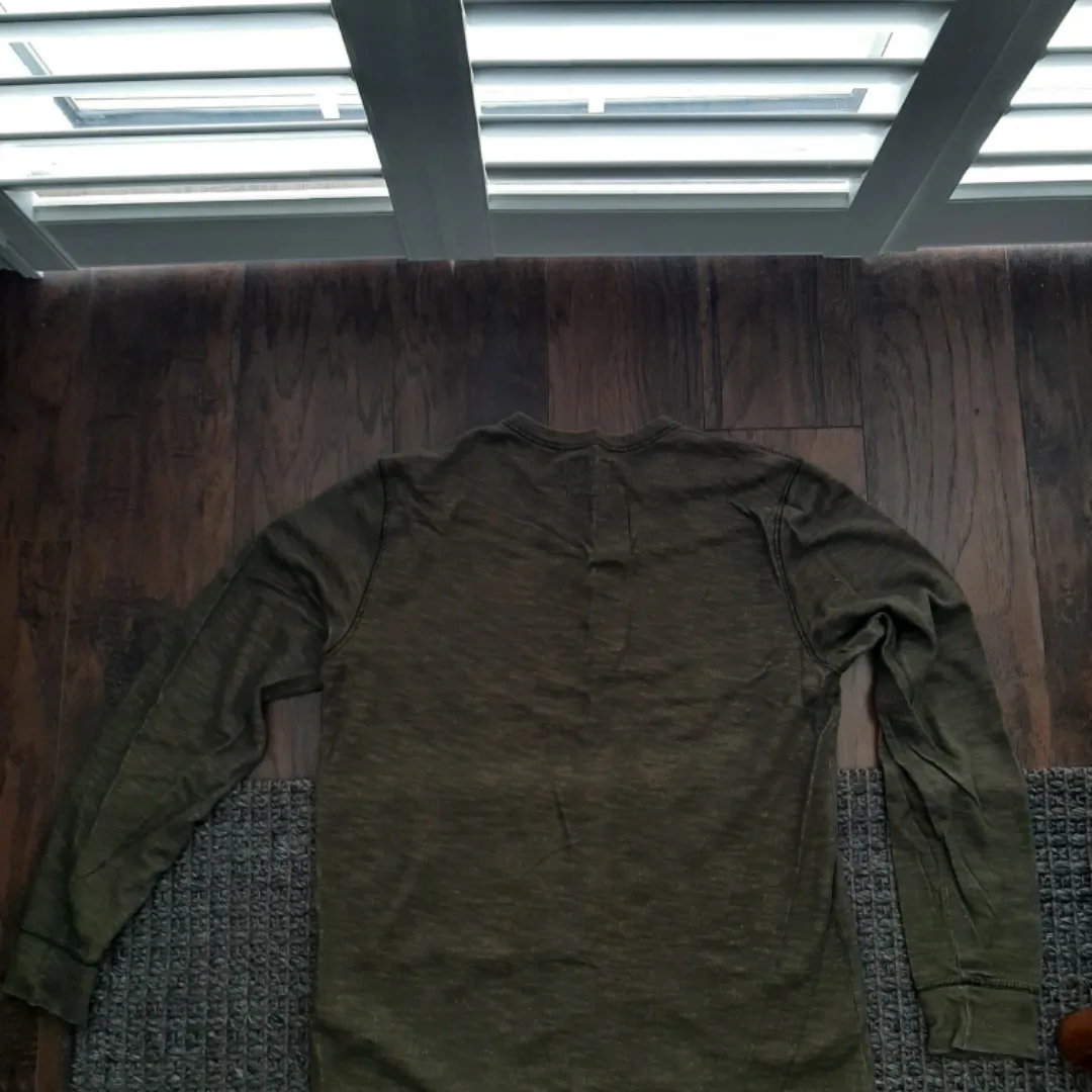 Abercrombie & Fitch Olive Green Henley - M image indicator(4)