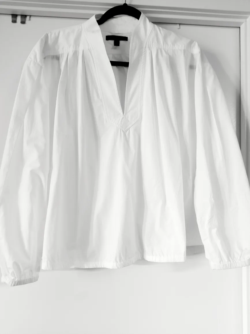 Banana Republic White Blouse - Size L thumbnail