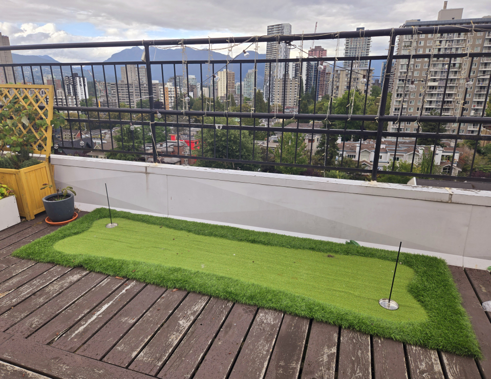 Artificial Turf Putting Green (Delivery Available)