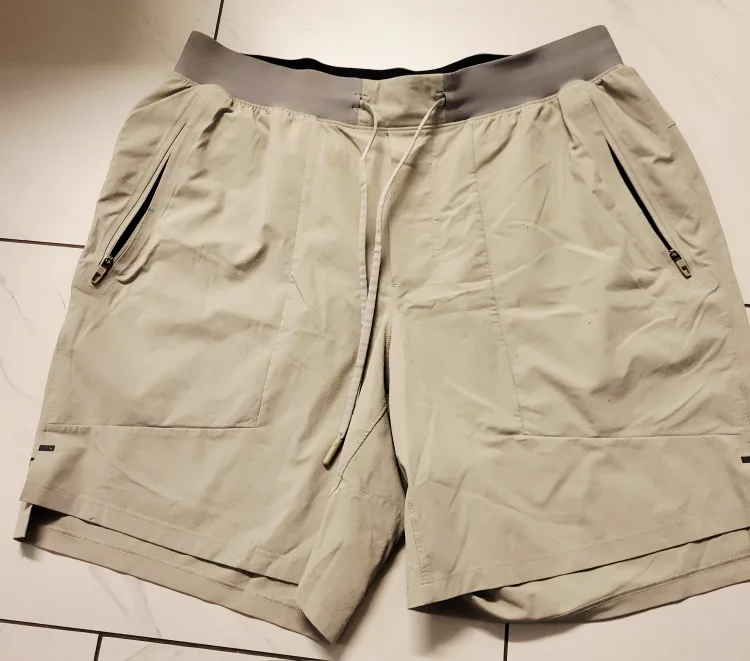 Lululemon M4 Grey Shorts L thumbnail