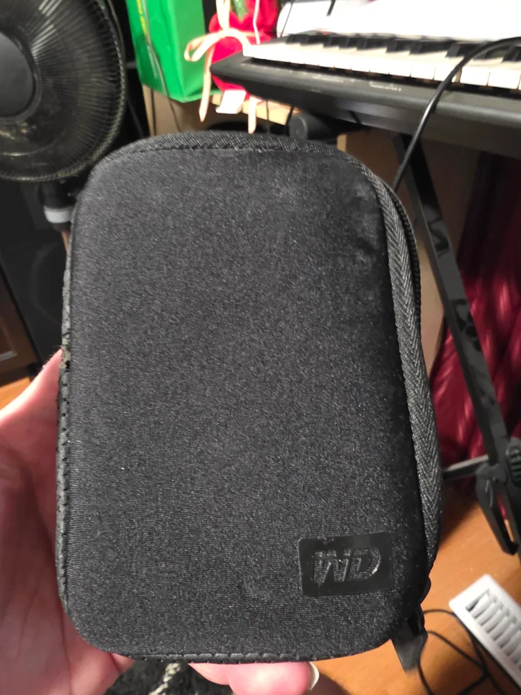 WD My Passport Essential External Hard Drive image indicator(5)